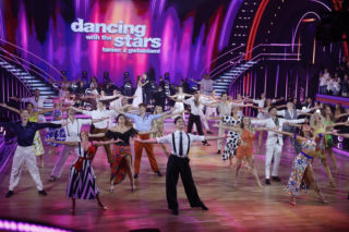 19. Dancing with the Stars. Taniec z Gwiazdami - odc. 1