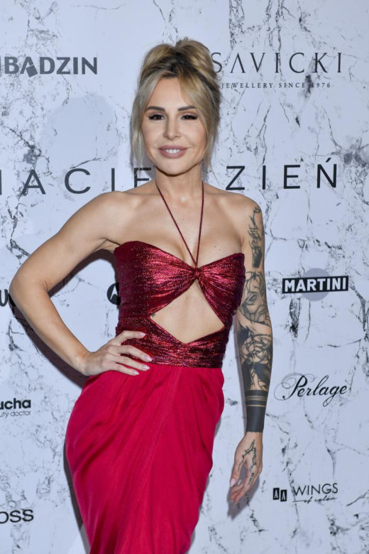 Podbiła serca Polaków jako autorka powieści erotycznych. Tak przez lata zmieniała się Blanka Lipińska. Co za metamorfoza!
