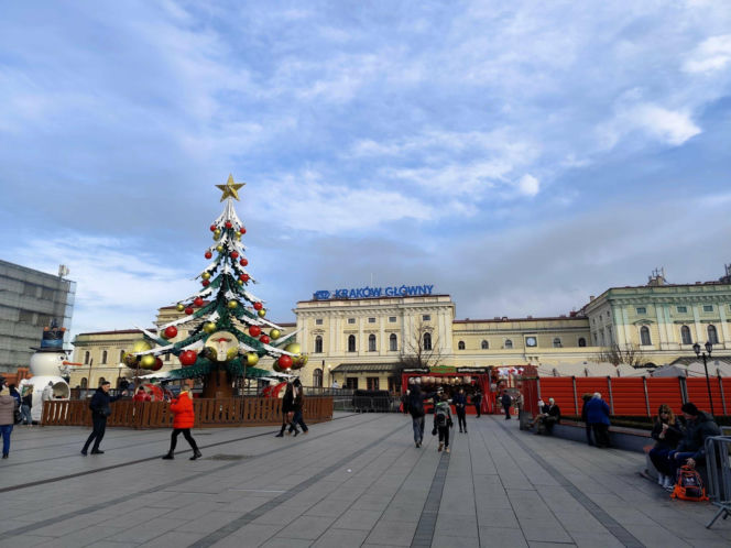 Piękna, ale droga. Niezwykła karuzela na "Galicyjskim Kiermaszu Adwentowym"