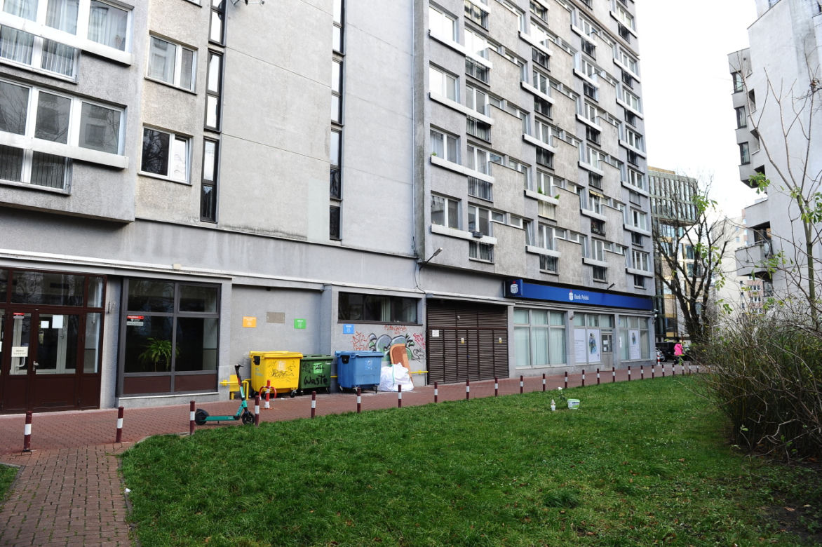 Igor skoczył z 13. piętra wieżowca w Śródmieściu