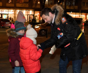 Rafał Trzaskowski zbiera na WOŚP
