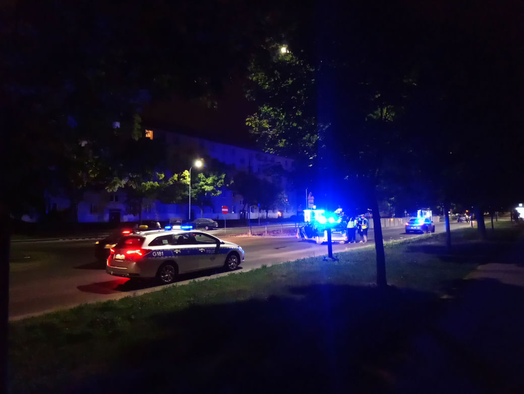 Koszmarny wypadek w Krakowie. Wbiegł wprost pod BMW, zginął na miejscu