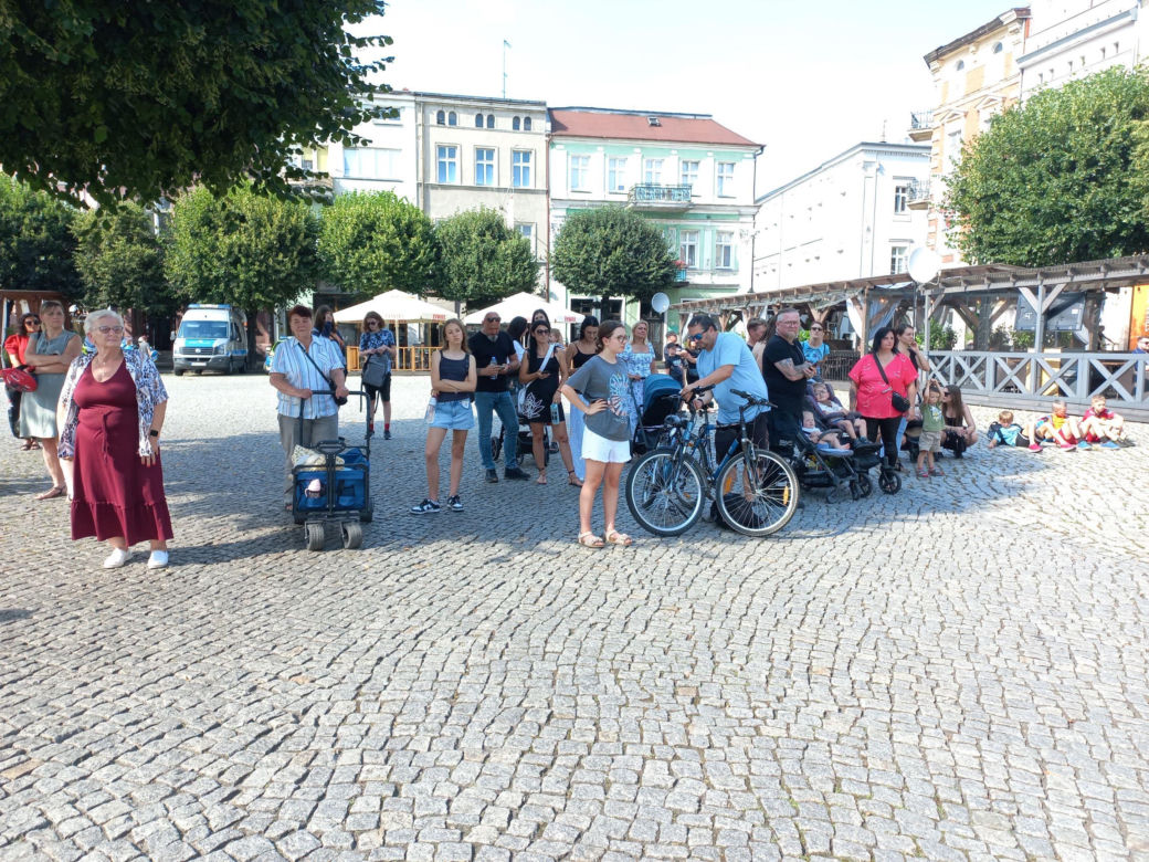 Trwają obchody Święta Policji w Lesznie. Świętują policjanci i policjantki