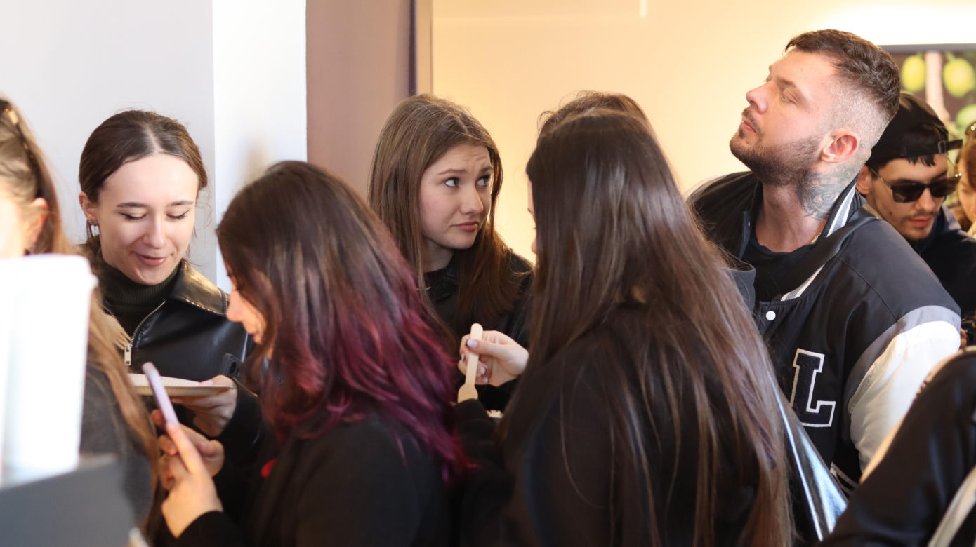 Pierwszy Starbucks w Lublinie otwarty! Jak lokal wygląda w środku? 