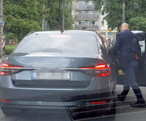 Pawłowicz modli się z ochroniarzem