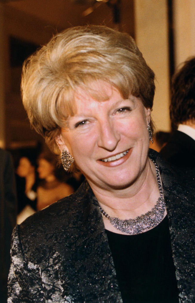 Była pierwszą kobietą na stanowisku premiera III RP. Już po roku złożyła dymisję