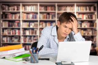 Dziecko zaczyna studia? Te wydatki warto uwzględnić w domowym budżecie