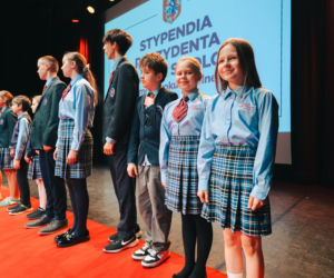 Najzdolniejsi uczniowie odebrali stypendia Prezydenta Miasta Siedlce