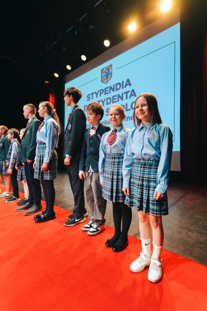 Najzdolniejsi uczniowie odebrali stypendia Prezydenta Miasta Siedlce