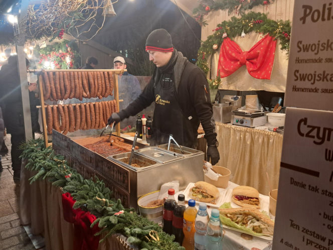 Jarmark Bożonarodzeniowy 2025 na Rynku Głównym w Krakowie. Jedzenie drogie jak nigdy