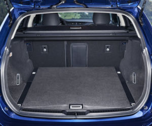 Toyota Avensis Touring Sports lifting 2015