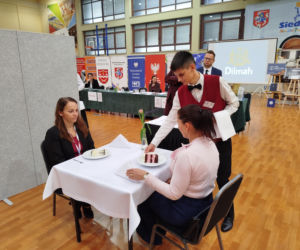 Już po raz ósmy w Siedlcach rywalizowali młodzi kelnerzy z całej Polski
