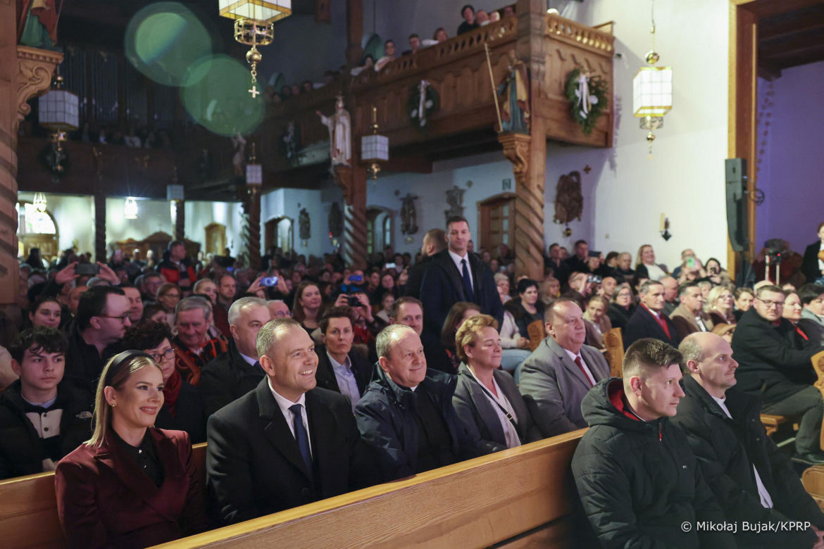Para prezydencka kolędowała z góralami w Koniakowie