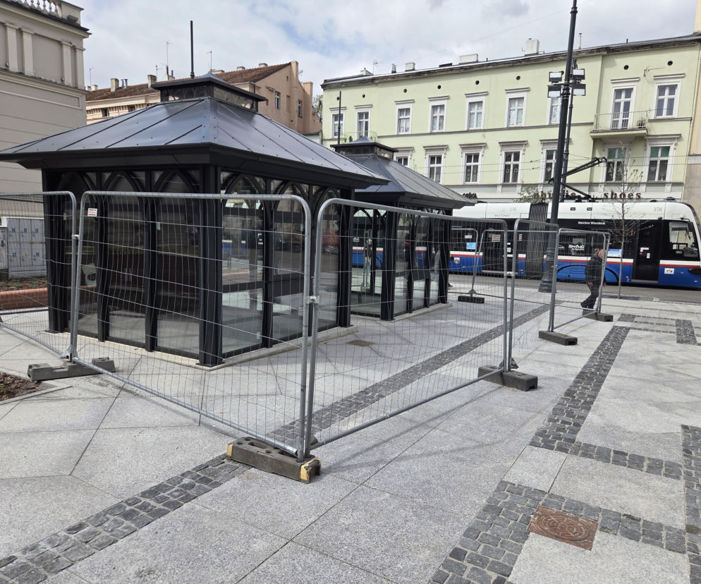 Plac Wolności z nowym obliczem. Stylowe pawilony już stoją!