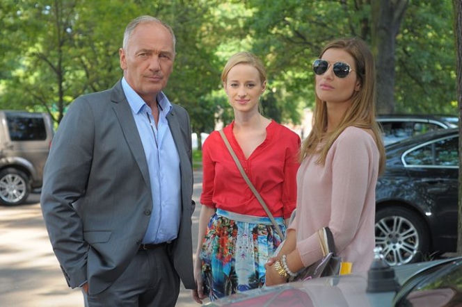Pierwsza miłość. Agata (Aleksandra Kisio), Karol Weksler (Karol Strasburger), Sabina (Urszula Dębska)