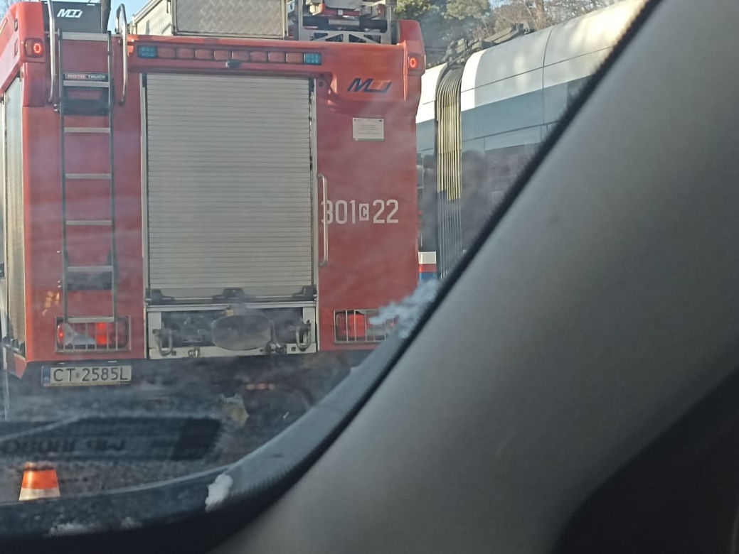 Bydgoszcz. Wypadek na ul. Nakielskiej. Tramwaj potrącił mężczyznę