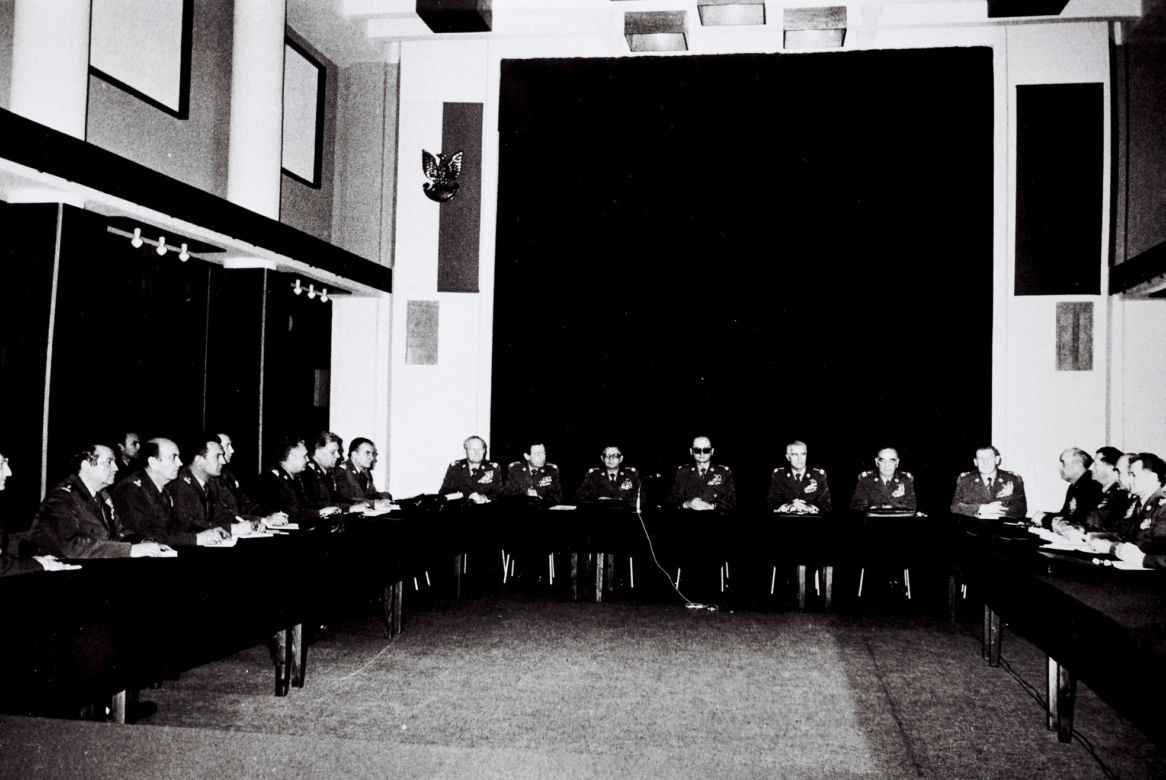 W marcu zdegradują zbrodniarzy