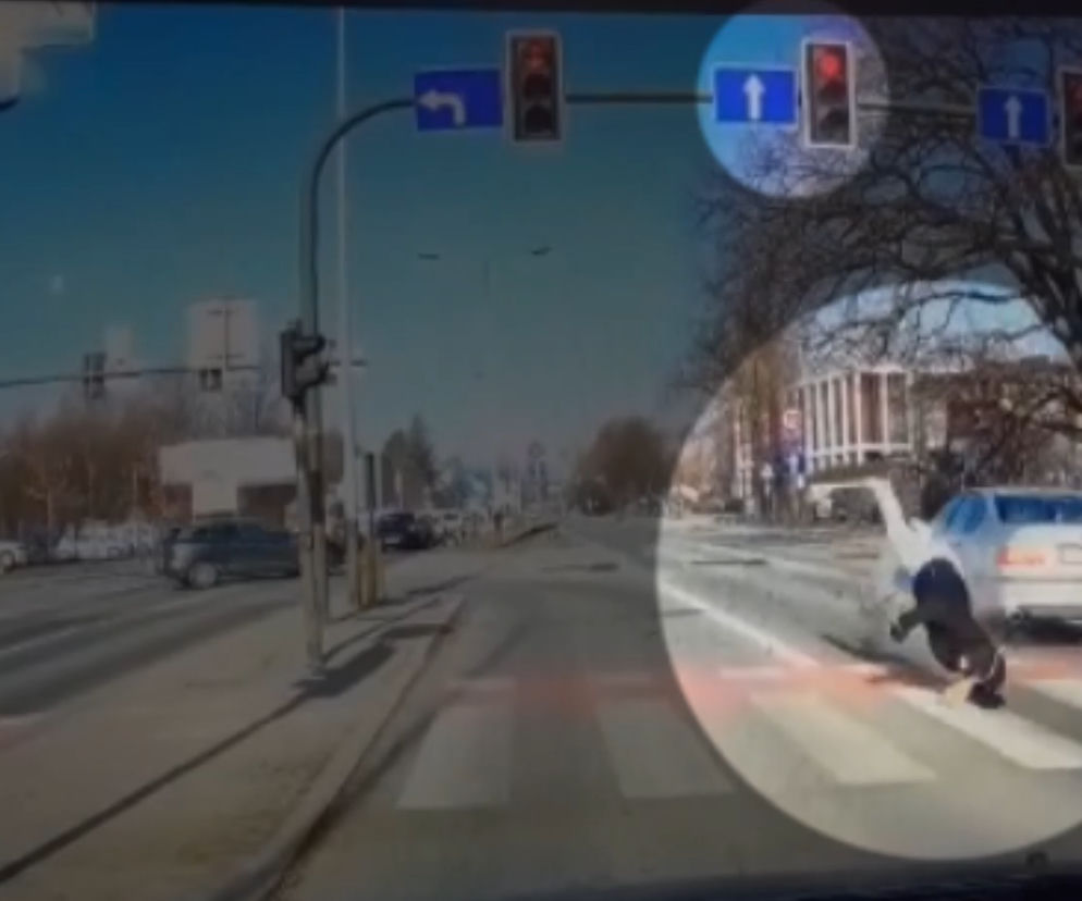 Wariat z BMW wjechał w pieszą na pasach. Kobieta z hulajnogą wyleciała w powietrze [WIDEO]