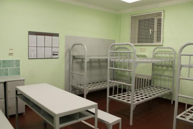 Rekrutacja więźniów w Rosji wchodzi na nowy poziom. Kto z celi trafi prosto na front?