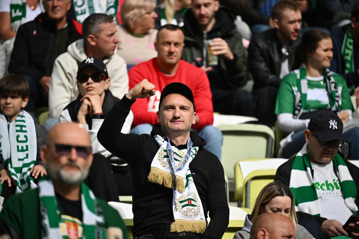 Lechia Gdańsk - Legia Warszawa: Zdjęcia kibiców z meczu 33. kolejki PKO BP Ekstraklasy