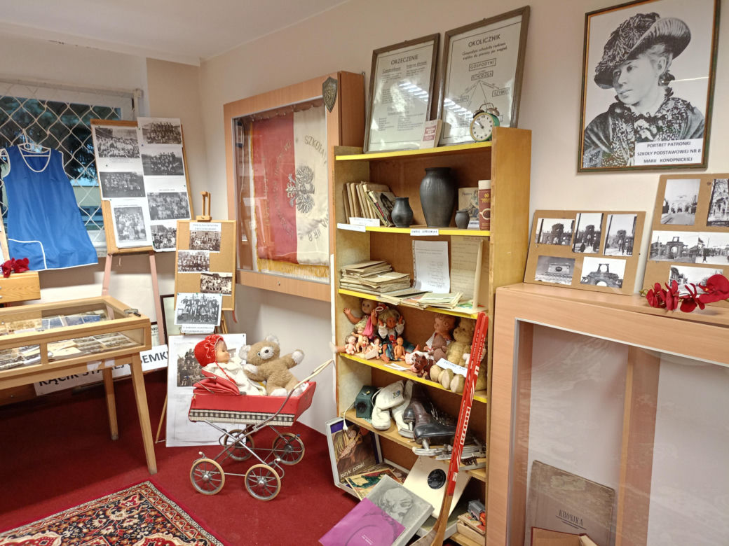 Sala Tradycji Starej Ósemki mieści się w Szkole Podstawowej nr 9 w Siedlcach