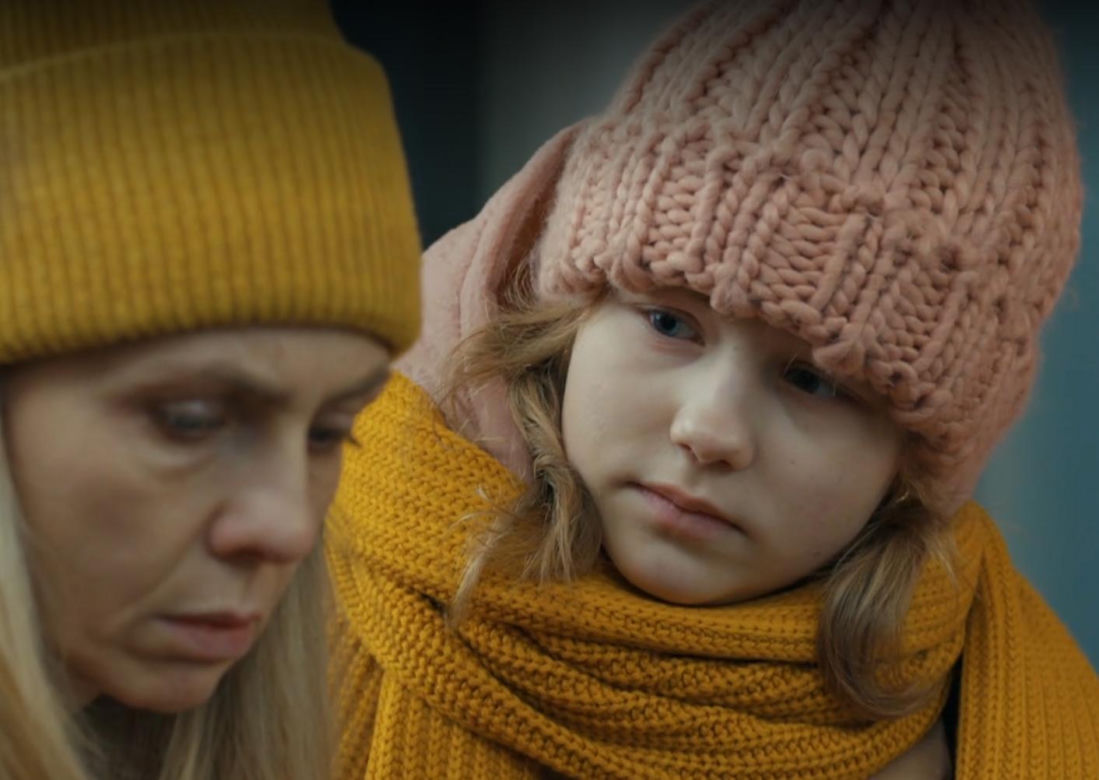 Barwy szczęścia, odcinek 3016: Malwina (Joanna Gleń), Emilka (Jessica Frankiewicz)