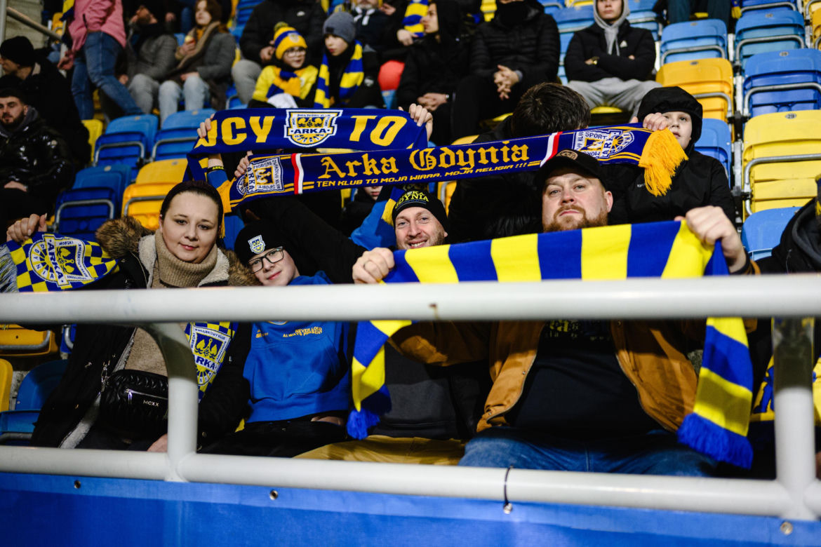 Arka Gdynia - Lechia Gdańsk: Zdjęcia kibiców z derbów Trójmiasta w ramach 23. kolejki PKO BP Ekstraklasy