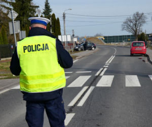 Wypadek w Brwinowie. 12-latka potrącona na pasach