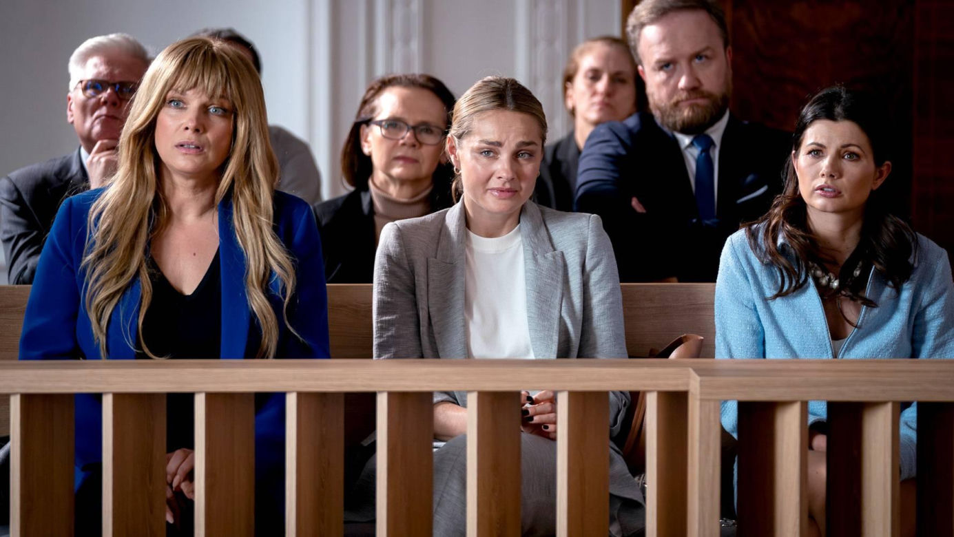 Przyjaciółki 23 sezon odc. 278. Patrycja (Joanna Liszowska), Inga (Małgorzata Socha), Dorotka (Agnieszka Sienkiewicz-Gauer)