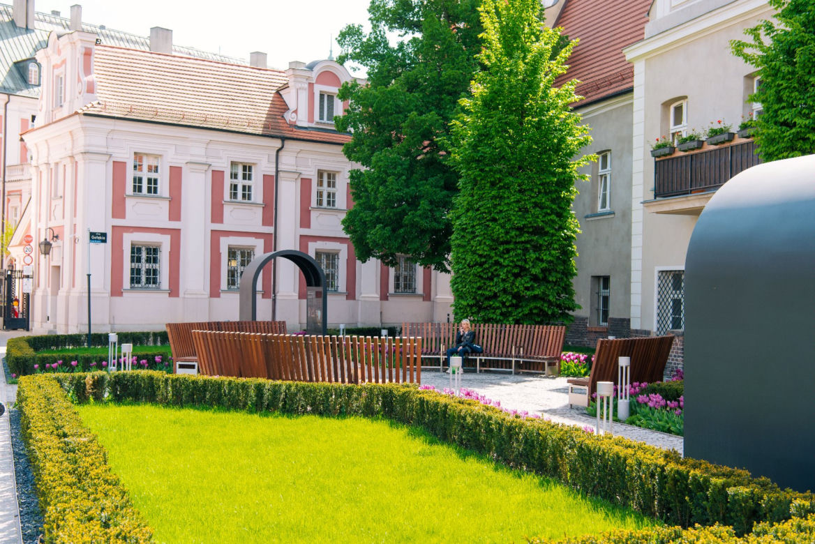Plac Kolegiacki - nowa przestrzeń z wyjątkową historią