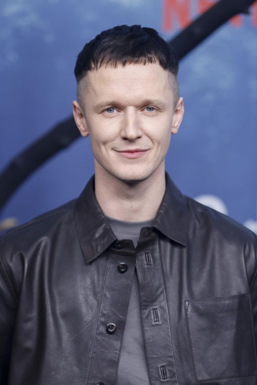 Filip Pławiak kiedyś i dziś. Tak przez lata zmieniał się ulubieniec widzów z serialu "Chyłka"