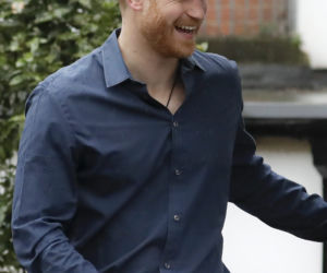 Książe Harry prawie łysy! Jego włosy znikają w oczach