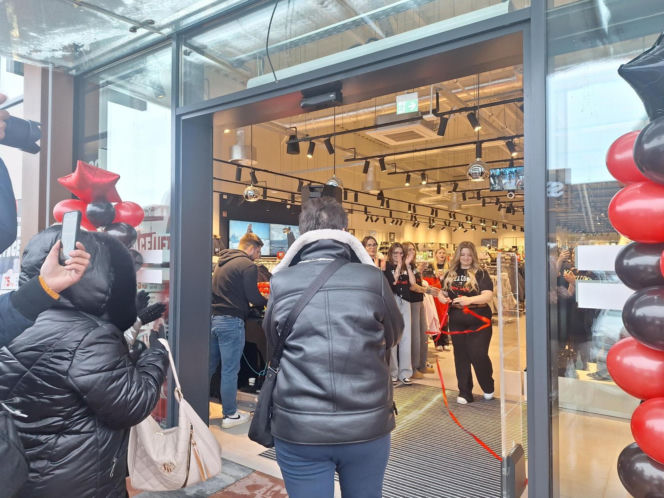 Na to czekały tysiące tarnogórzan. Park handlowy S1 w Tarnowskich Górach w końcu otwarty. Promocje i DJ rozkręcają to miejsce