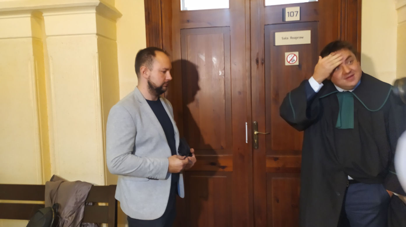 Ofiara księdza pedofila otrzyma gigantyczne pieniądze od toruńskiej kurii! Mariusz Milewski wygrał w sądzie