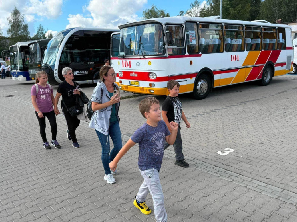 Kultowe autobusy opanowały Starachowice! Ruszył III Zlot i świętowanie 70-lecia komunikacji
