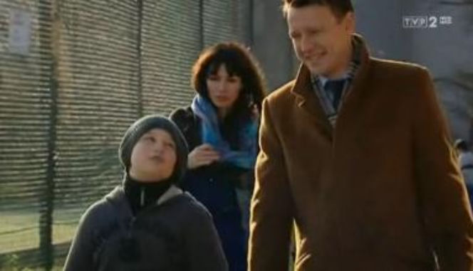 M jak MIŁOŚĆ odc. 982. Piotrek (Hubert Zduniak), Janusz (Wojciech Błach), Edyta (Ewa Bukowska)