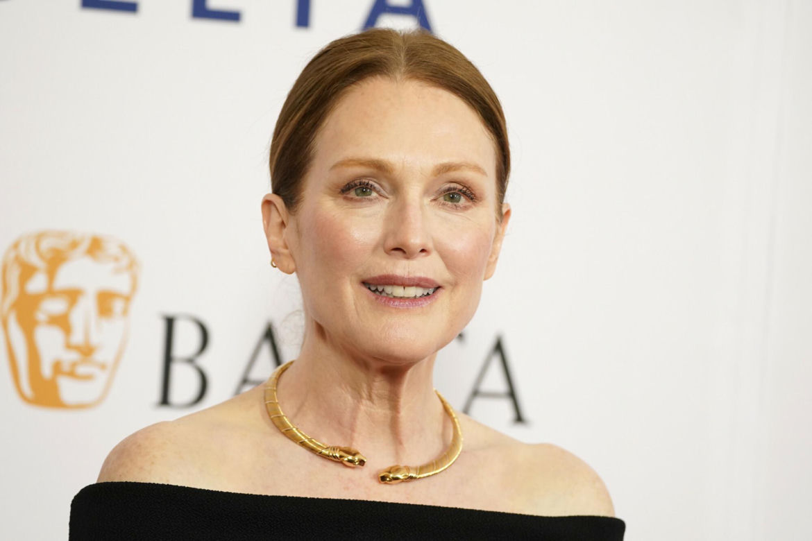 Julianne Moore - Julie Anne Smith Freundlich