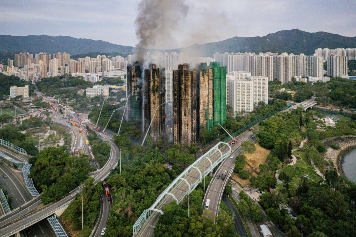 Hongkong / Pożar wieżowców. Liczba ofiar wzrosła już do 44.