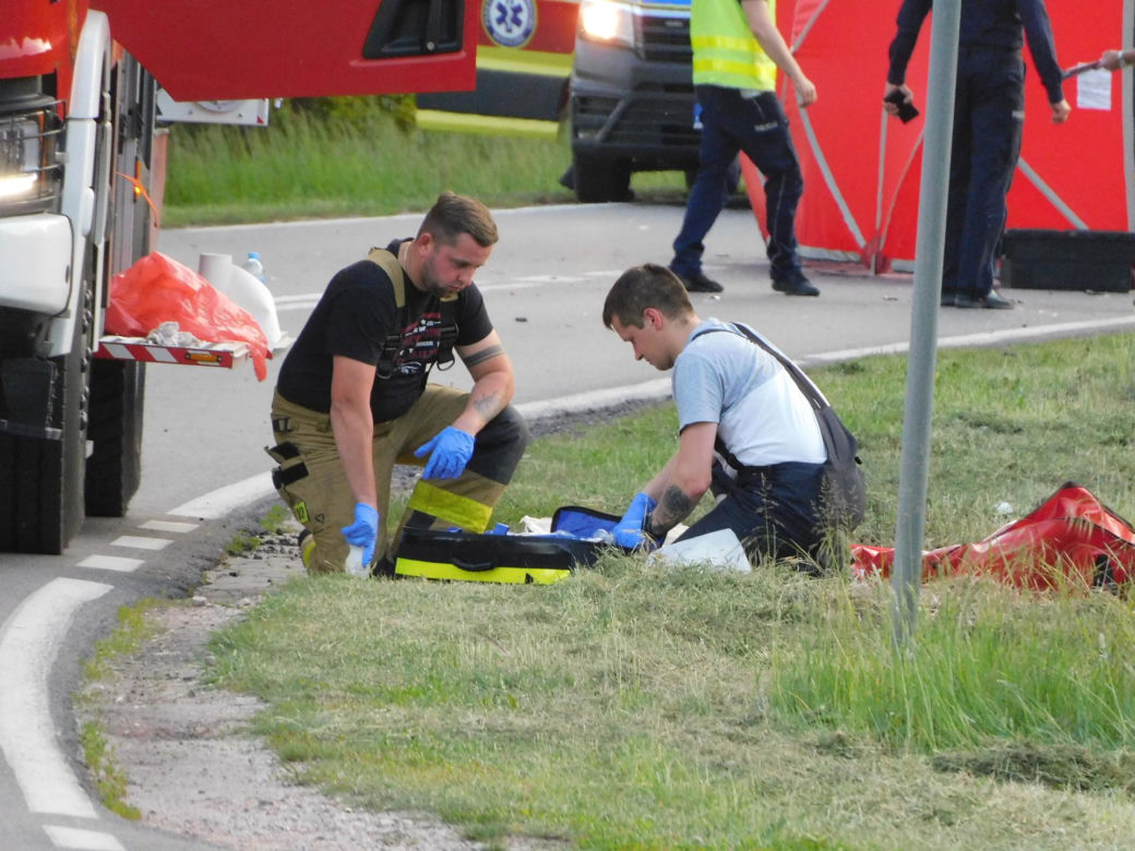 Wypadek na łuku drogi pod Warszawą. Zginął obywatel Ukrainy