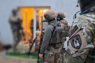 Gang samochodowy z Mazowsza rozbity. 16 osób w rękach policji 