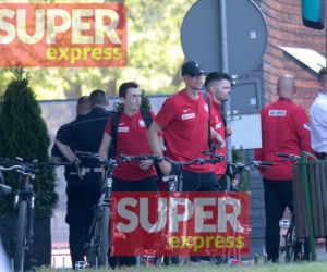Wojciech Szczęsny z papierosem w ustach przed meczem Polska - Hiszpania