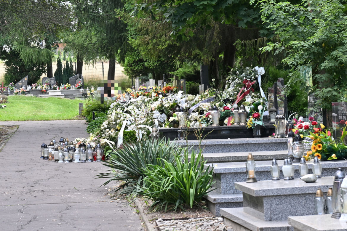 Grób Syna Sylwii Peretti zdewastowany. Menadżer zabrał głos. 