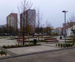 Plac przed Netto Areną po przebudowie