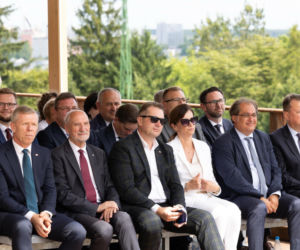 Przemysław Czarnek był królem parkietu we włoskim hotelu. Tam poznał piękną małżonkę [ZDJĘCIA]