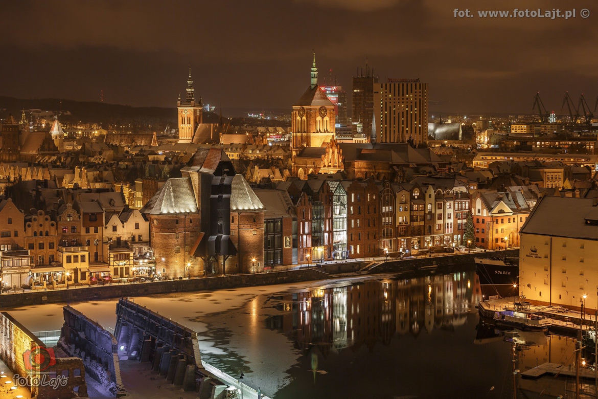 Gdańsk nocą.