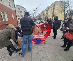 Suwałki. Pierwszy w mieście nakrętkomat stanął obok biblioteki [ZDJĘCIA]