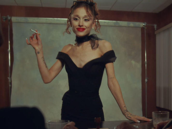 Ariana Grande w teledysku do "petal"