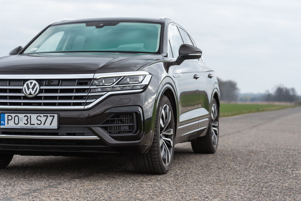Volkswagen Touareg R Line 4.0 V8 TDI 422 KM