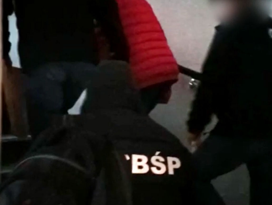 Wielka akcja policji, 22 osoby zatrzymane. Wśród nich gangsterzy starego Pruszkowa "Słowik", "Wańka" i "Parasol"