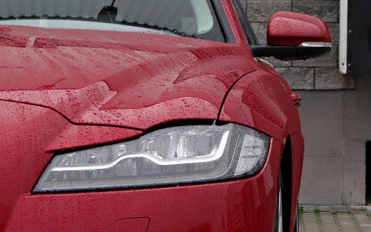 Jaguar XF 2.0 i4D 180 KM